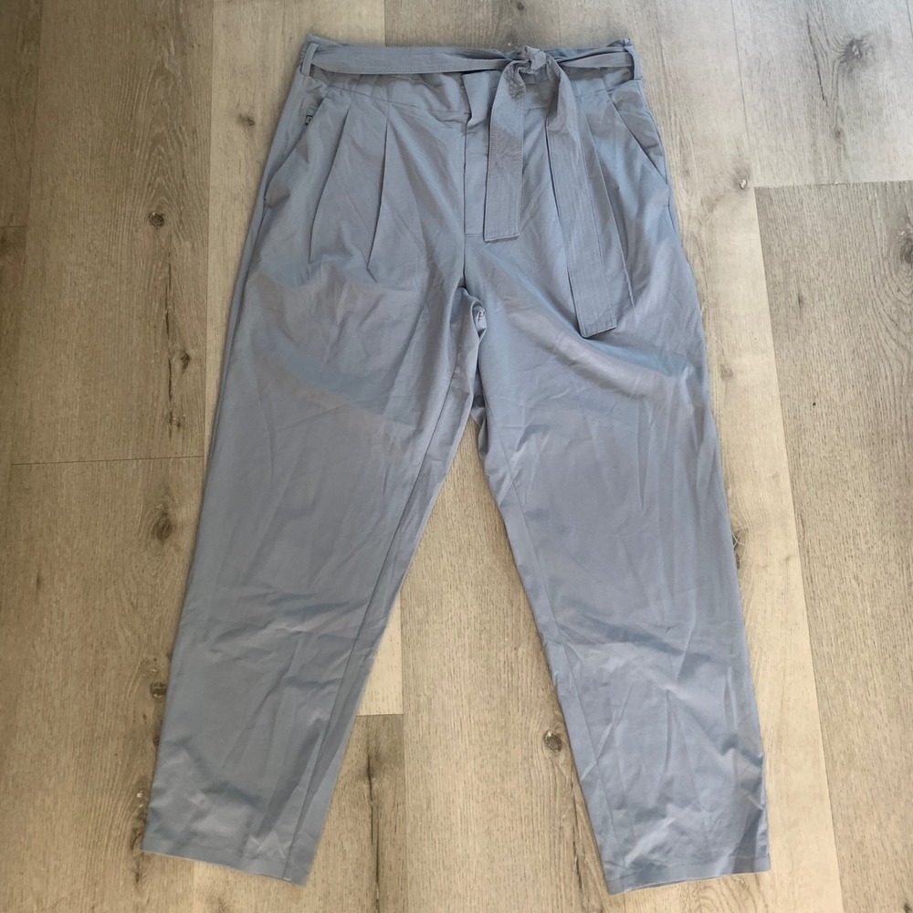 Athleta Skyline Pant II Light Blue Gray Tie Waist Pleated Tapered Trousers 14